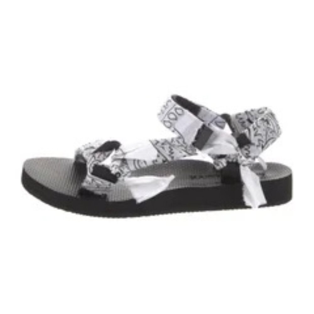 NWT! Arizona Love Bandana Sandals